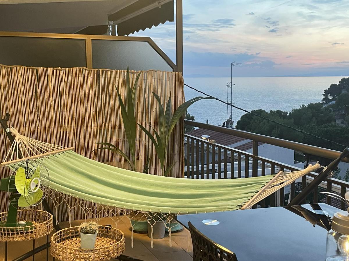 Beach Front Retro Hideaway In Salou Bagian luar foto