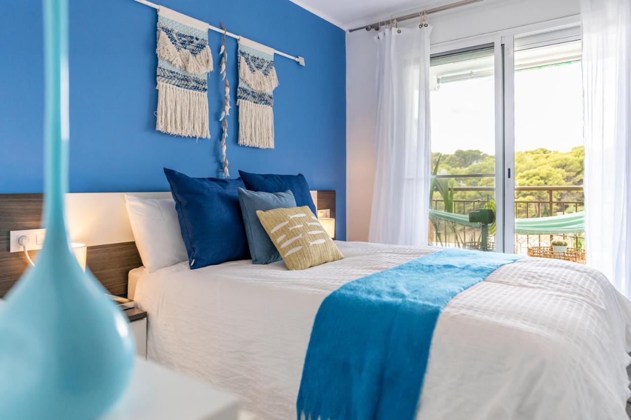 Beach Front Retro Hideaway In Salou Bagian luar foto