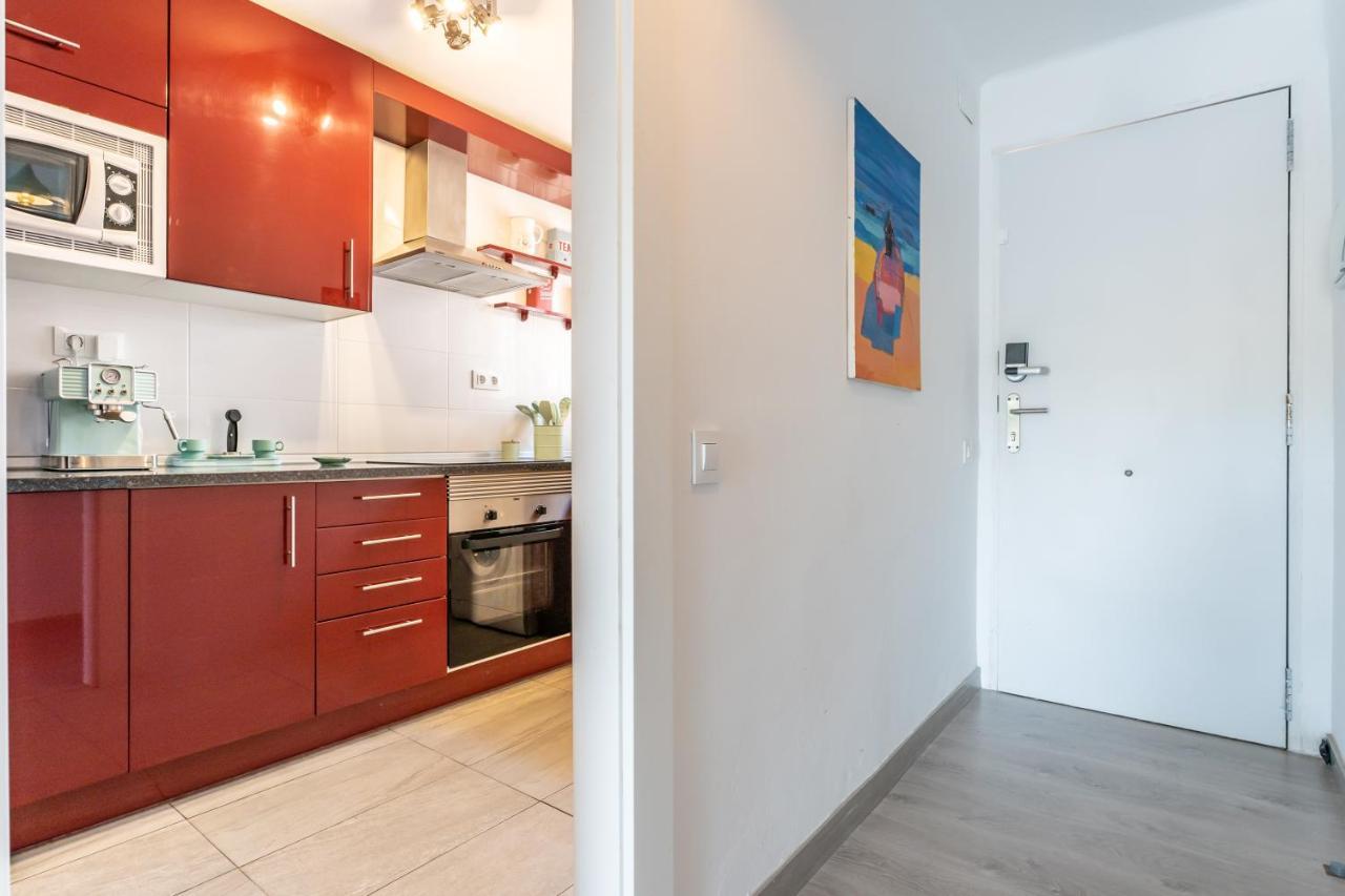 Beach Front Retro Hideaway In Salou Bagian luar foto