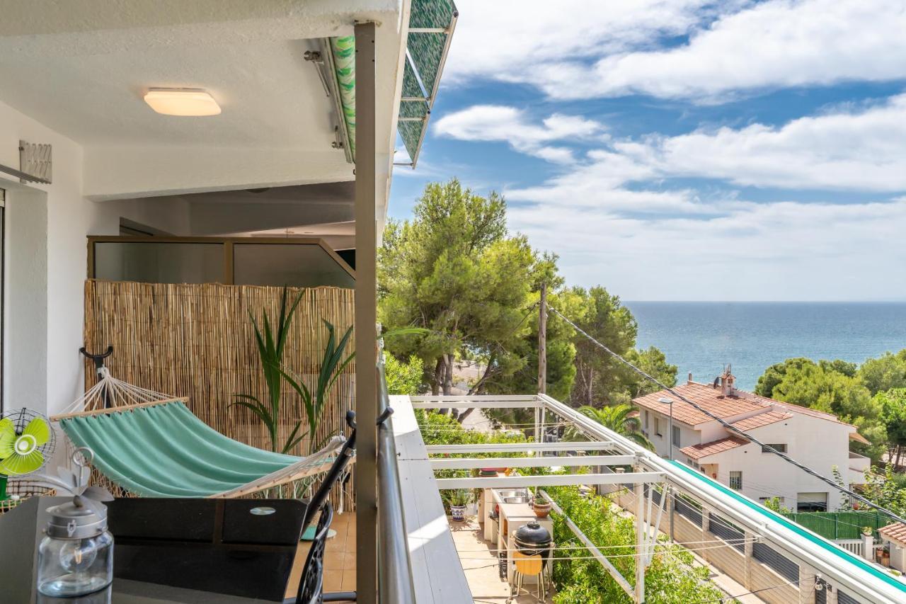 Beach Front Retro Hideaway In Salou Bagian luar foto