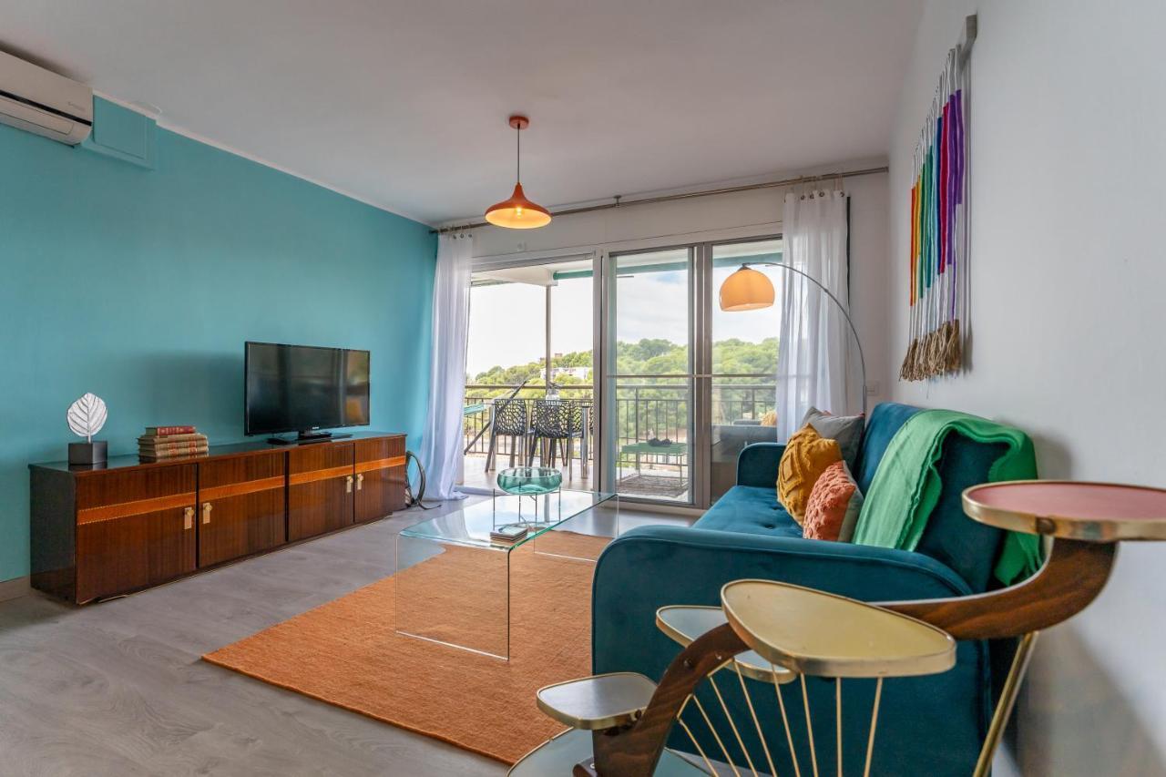 Beach Front Retro Hideaway In Salou Bagian luar foto