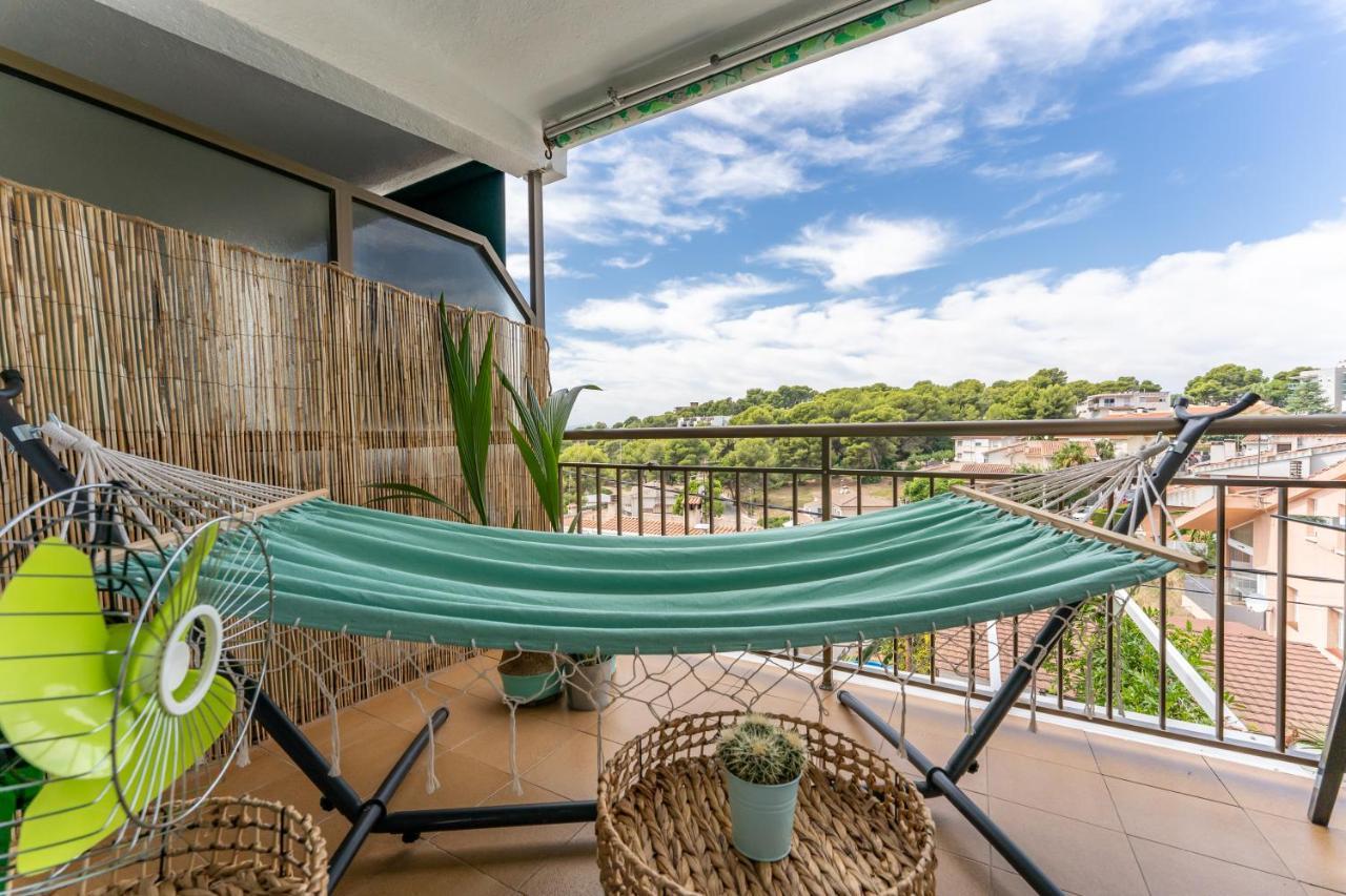 Beach Front Retro Hideaway In Salou Bagian luar foto
