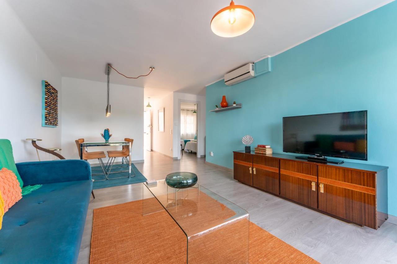 Beach Front Retro Hideaway In Salou Bagian luar foto