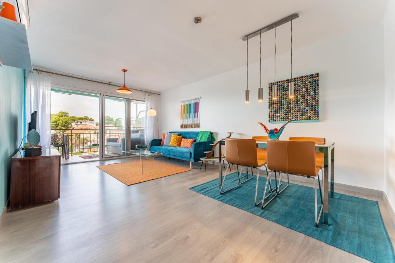 Beach Front Retro Hideaway In Salou Bagian luar foto