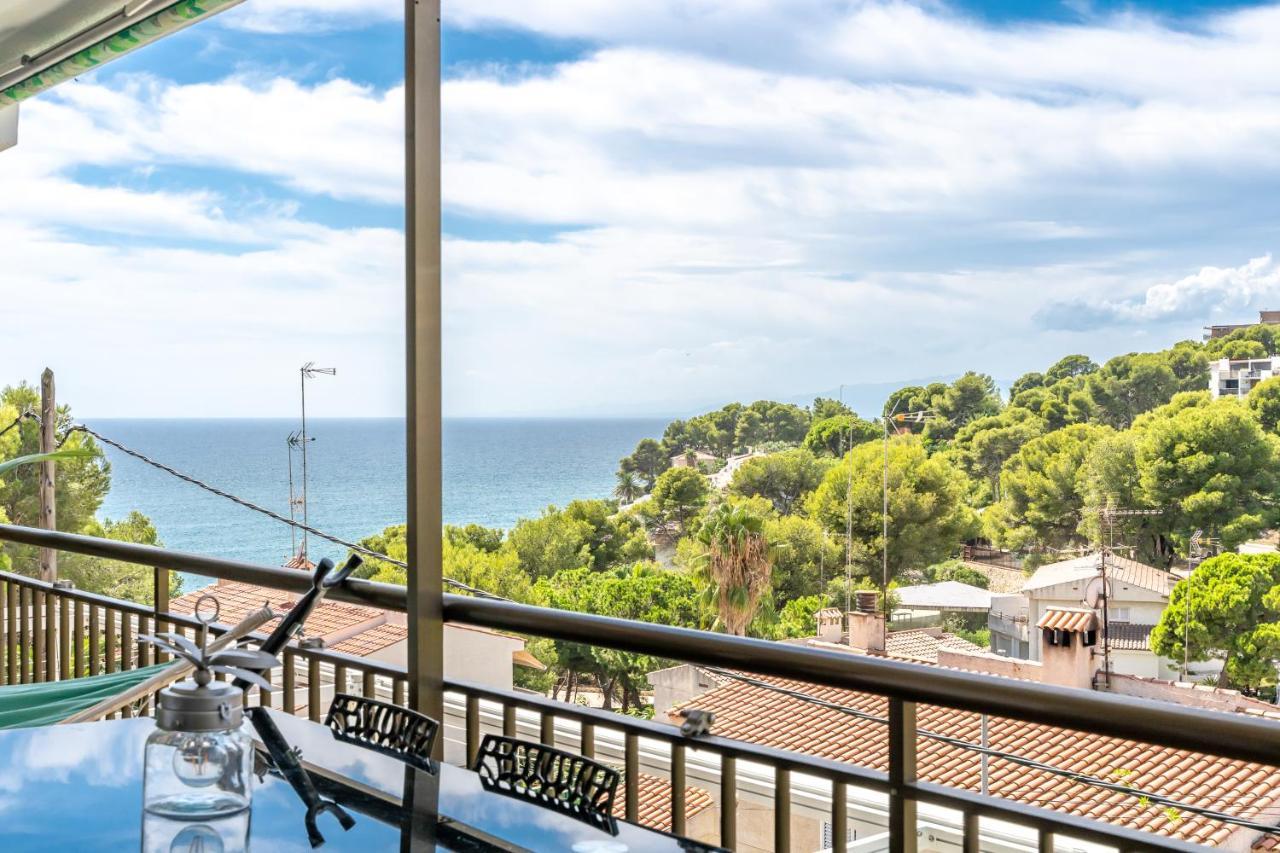 Beach Front Retro Hideaway In Salou Bagian luar foto