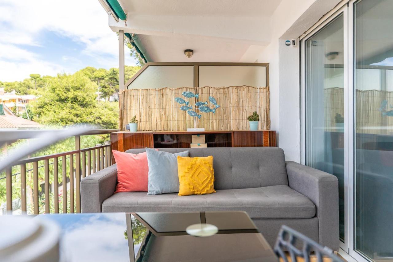 Beach Front Retro Hideaway In Salou Bagian luar foto