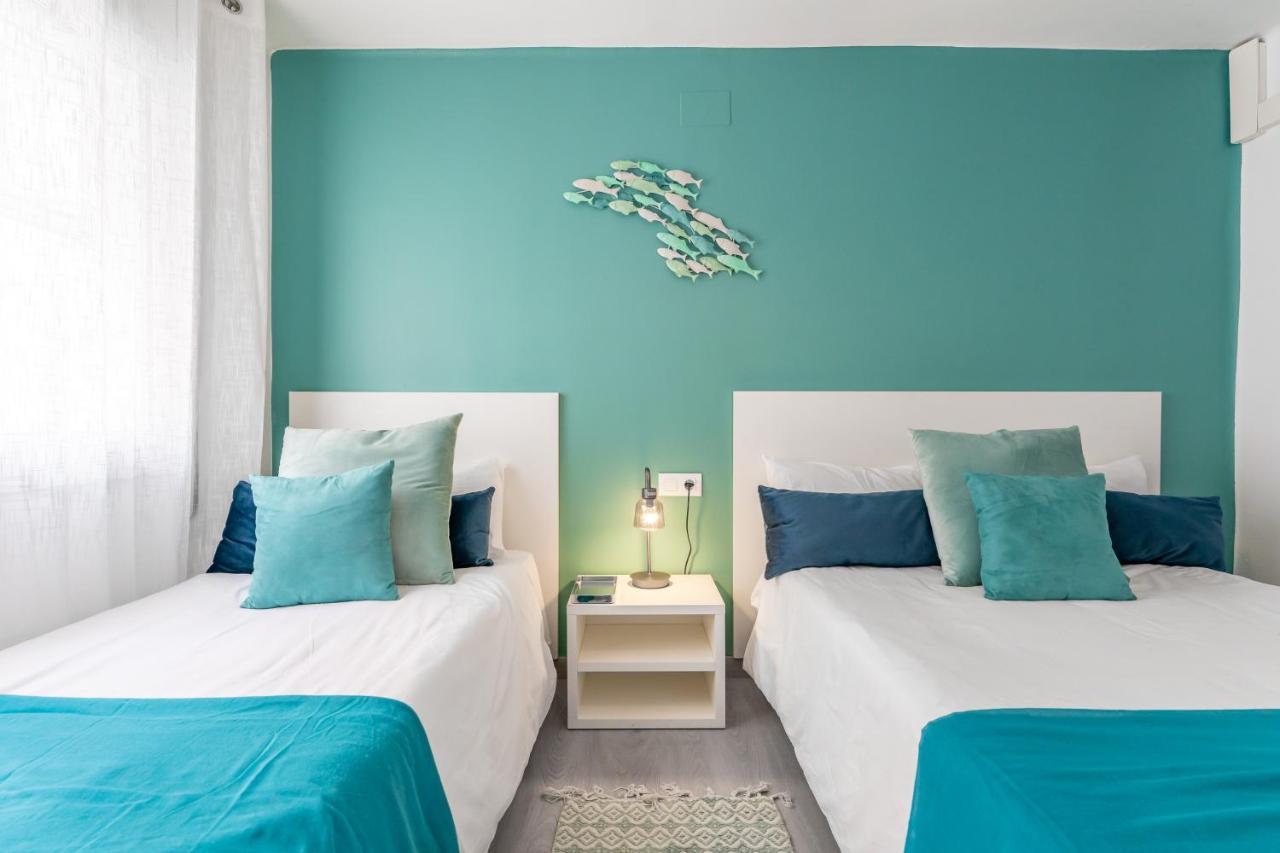 Beach Front Retro Hideaway In Salou Bagian luar foto