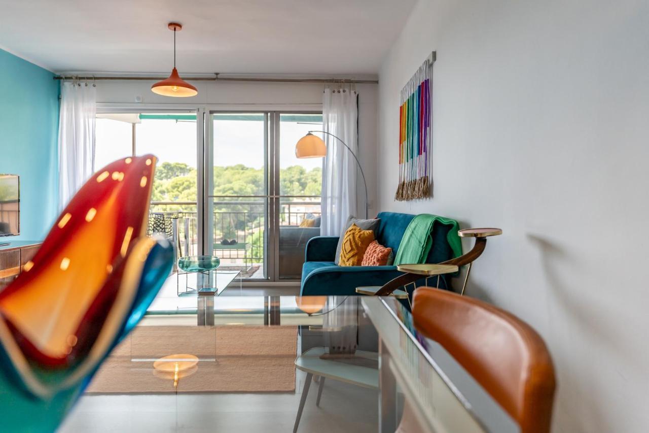 Beach Front Retro Hideaway In Salou Bagian luar foto